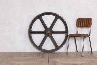 medium-cast-iron-wheel-with-chair